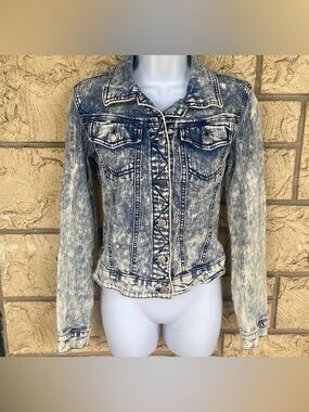 Mossimo Supply Co. stretch comfy Soft Jacket Denim Size S / P acid wash 90s y2k